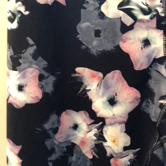 Anthropologie Floral Print Leggings - Picture 4 of 7